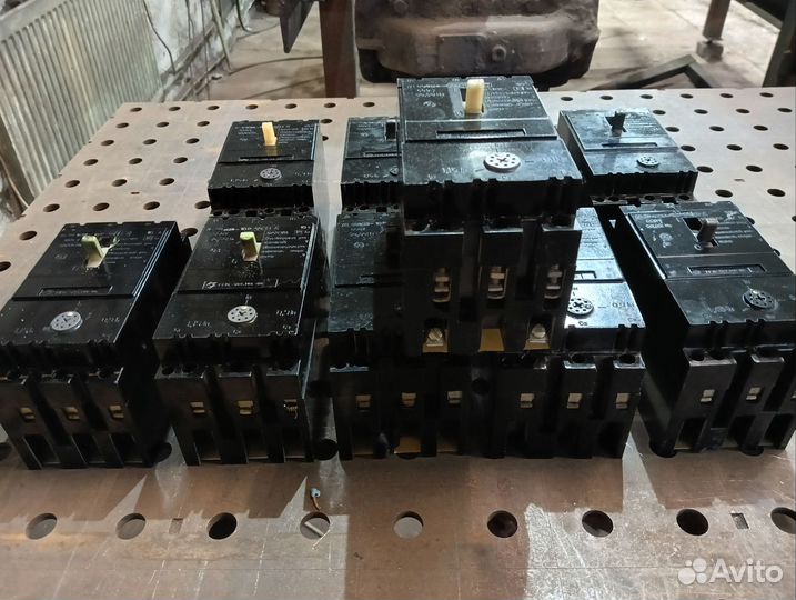 Автоматический выключатель 40 а СССР