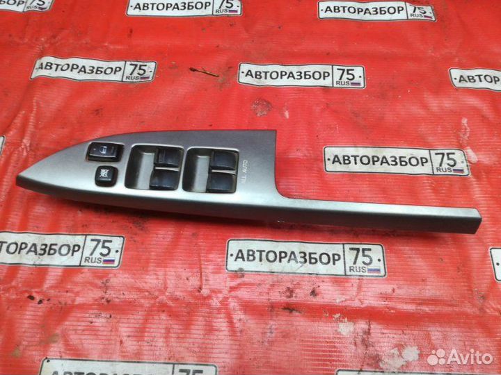 Блок управления стеклоподъемниками передний правый