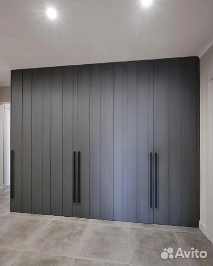 Встраиваемый шкаф