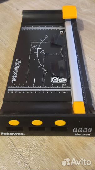 Резак для бумаг