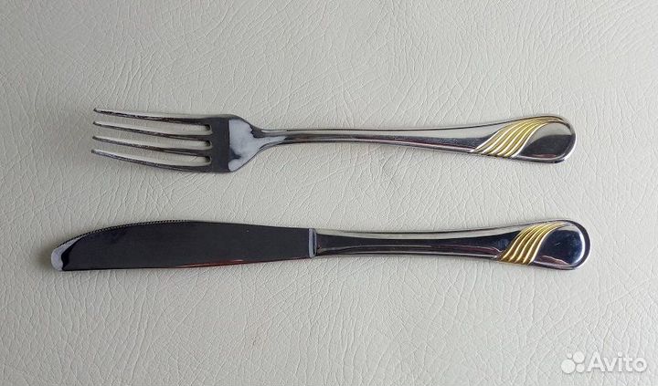 Набор вилок и ножей