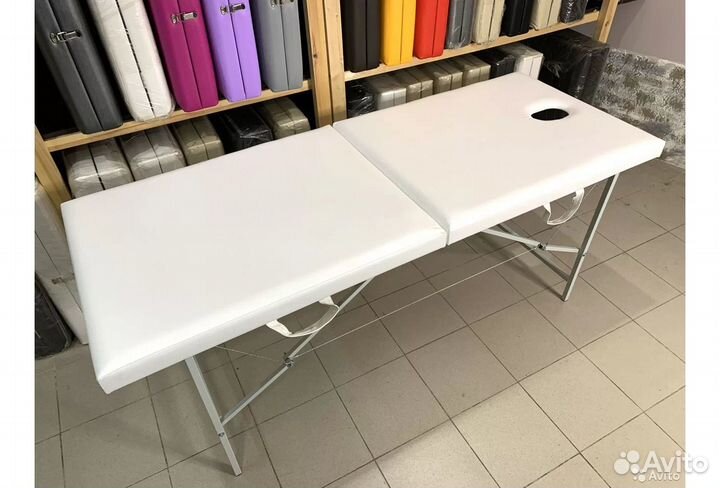 Кушетка массажная с вырезом