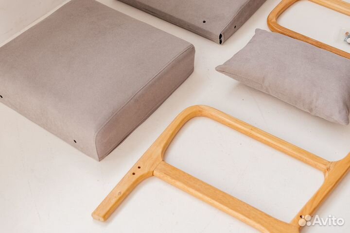 Кресло из дерева