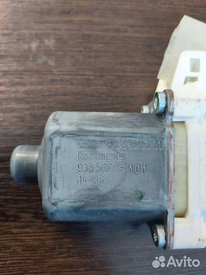 Стеклоподъемник задний правый Mercedes Gl 500