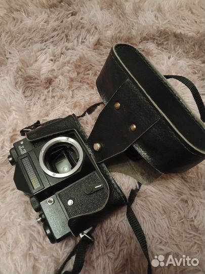 Плёночный фотоаппарат зенит