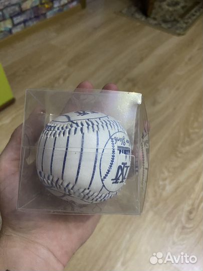 Бейсбольный мяч, сувенир