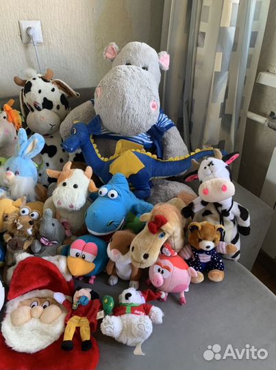 Мягкие игрушки/мольберт детский/машинки