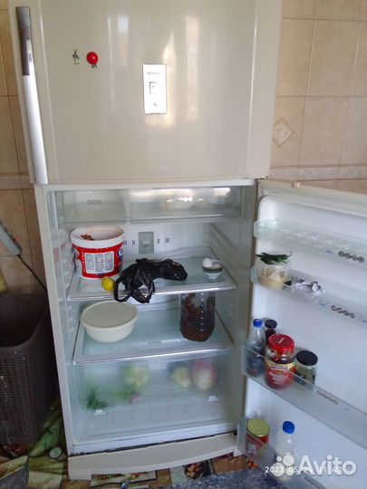 Продам холодильник рабочий
