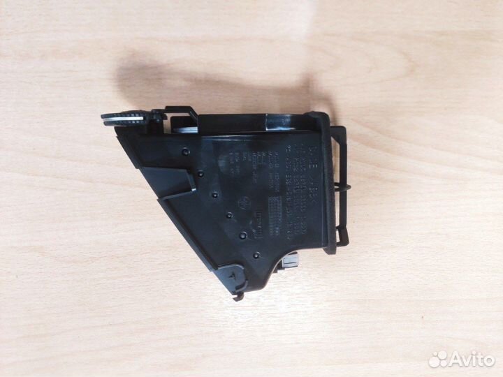 Дефлектор правый Infiniti Fx35 S50 3.5 2004