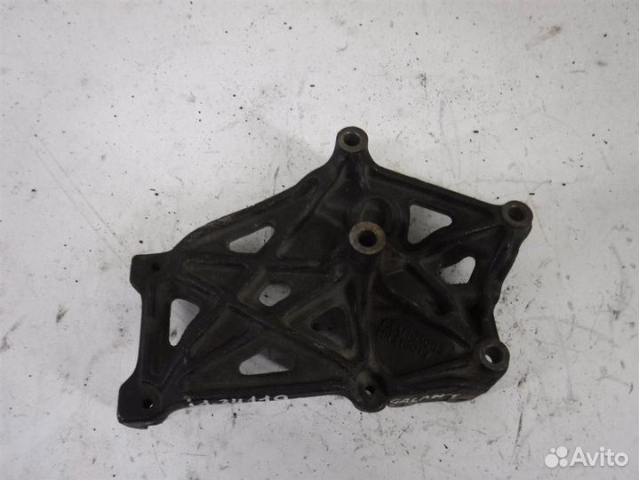 Кронштейн кондиционера Mitsubishi Galant IX 2003