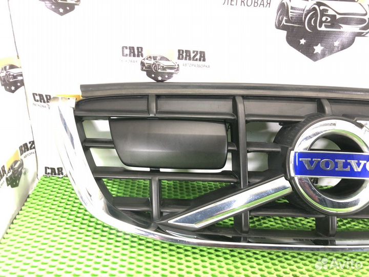 Решетка радиатора Volvo XC60