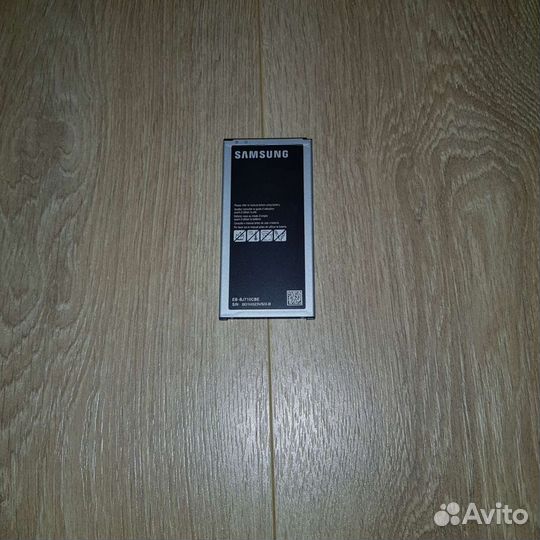 Телефон Samsung J7 (6) белый