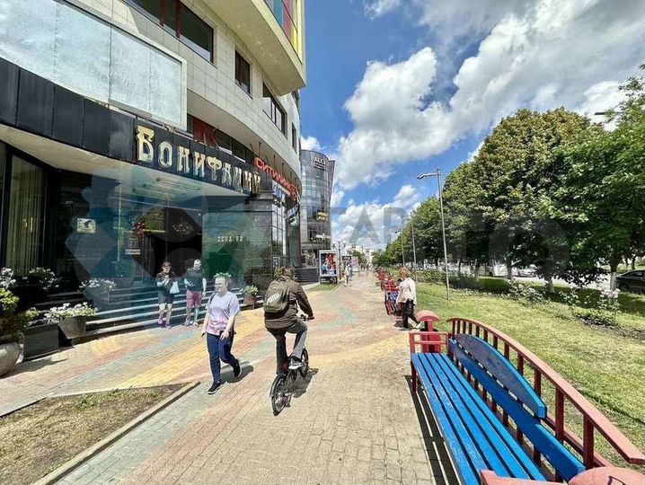 Продам автосервис, 1359 м²