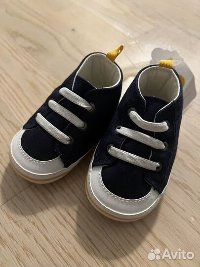 Очаровательные пинетки для малыша