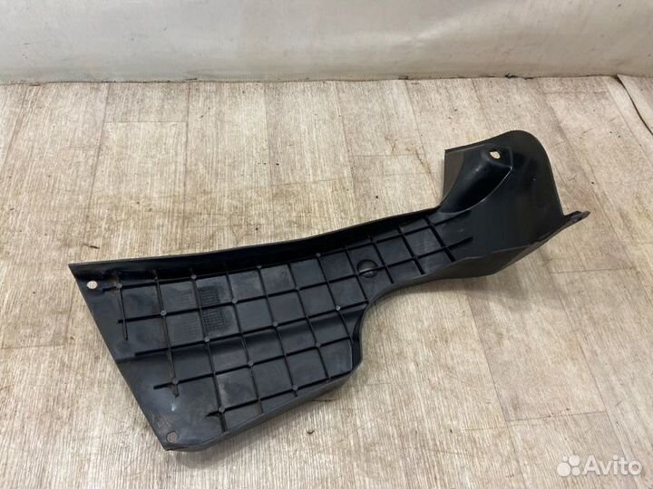 Защита бампера задняя правая Nissan Qashqai J10E