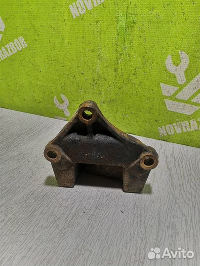 Кронштейн кпп левый Хендай i30 12-17