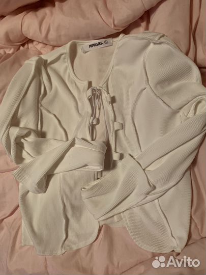 Топ с длинным рукавом на шнуровке