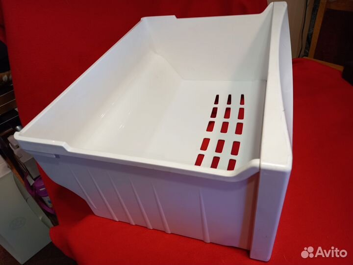 Ящики пластиковые для холодильника в ассортименте