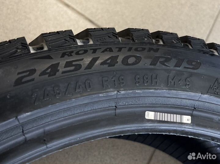 Pirelli Winter Ice Zero 2 245/40 R19