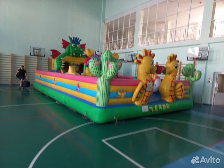 Батут надувной