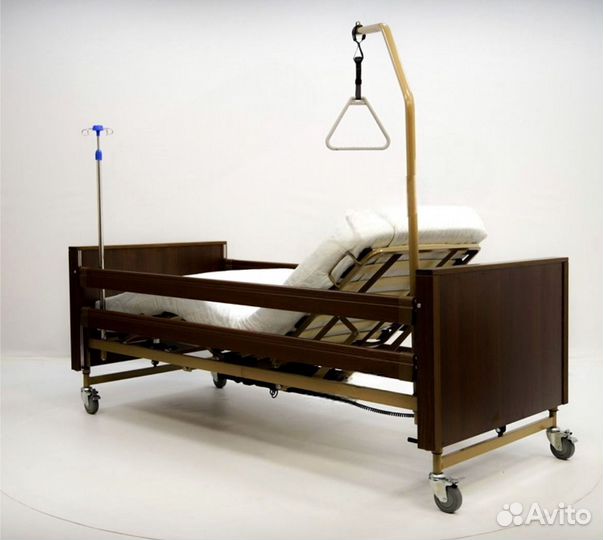 Медицинская кровать для лежачих больных