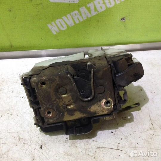 Замок двери передней правой Сеат Кордоба