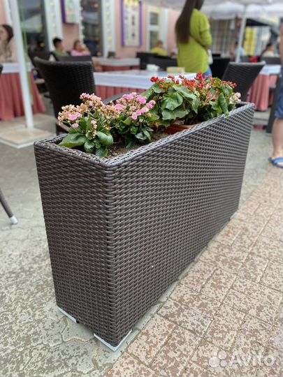 Кашпо плетеное из экоротанга