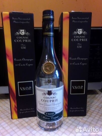 Пустые бутылки из под коньяка франция