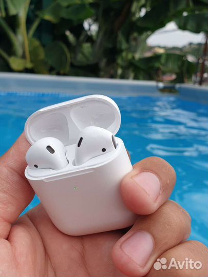 Аирподс 2 с беспроводной зарядкой