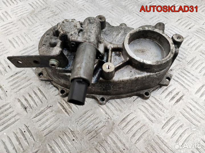 Крышка распредвала VW Passat B6 06F103530N