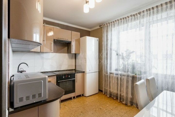 2-к. квартира, 64 м², 2/14 эт.