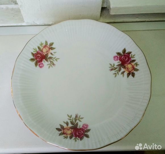 Тарелки и блюдца Дулево