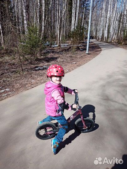 Беговел jet cat 12