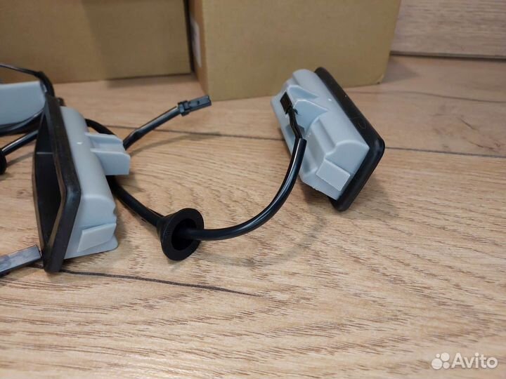 Кнопка открывания багажника Ford Focus Land Rover