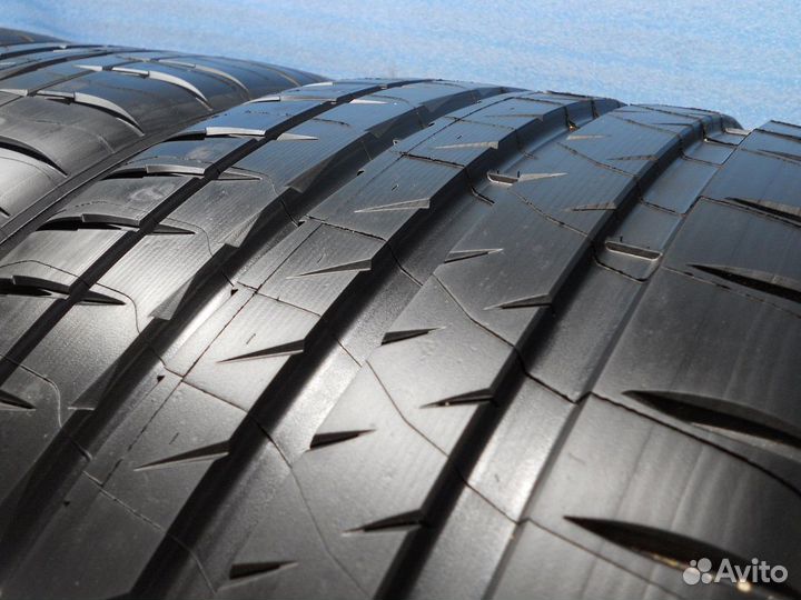 Michelin Pilot Sport 4 S 245/40 R19 и 275/35 R19 96Y