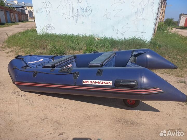 Продаётся лодка пвх nissaмаran 320.цена 30000р