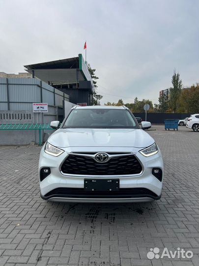 Toyota Highlander 2.0 AT, 2025, 1 км