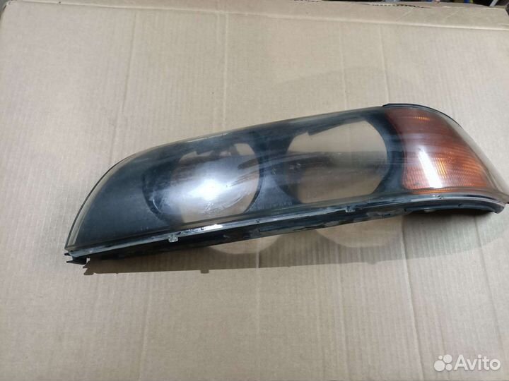 Стекло фары bmw e39. Дорест. Левое