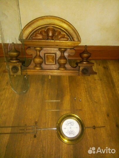 Часы деревянные настенные