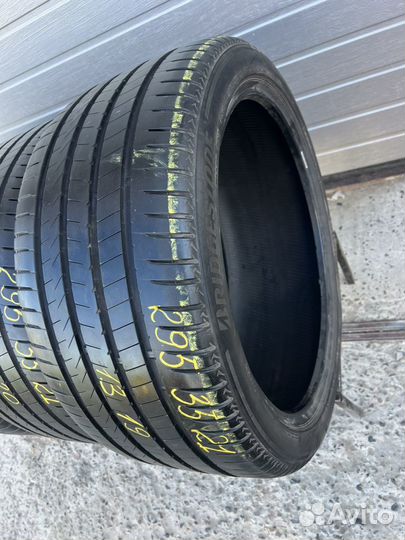 Bridgestone Alenza 001 295/35 R21