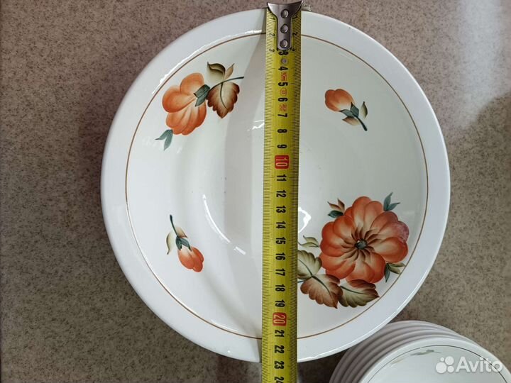 Набор тарелок