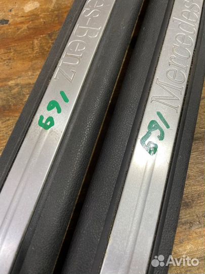 Накладка на порог салона передняя Mercedes-Benz