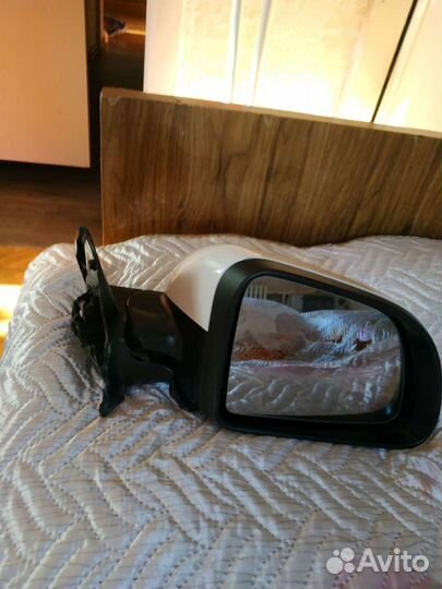 Зеркало заднего вида