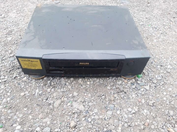 Видеомагнитофон Philips