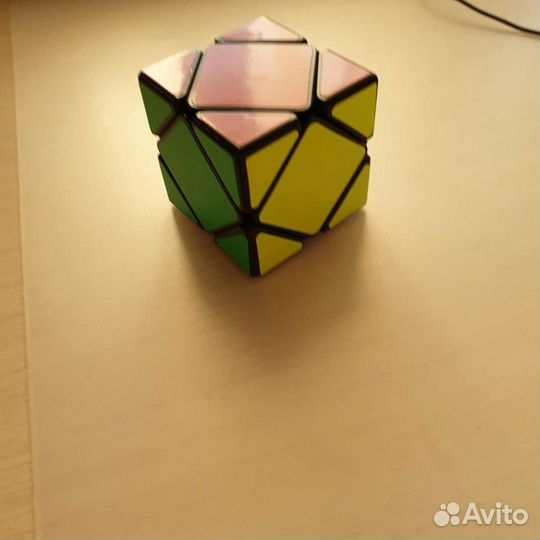 Кубик Рубика Скьюб