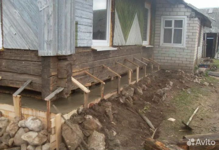 Поднятия дома и замена венцов