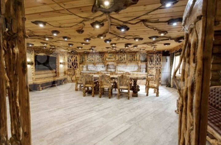 Дом 350 м² на участке 20 сот.