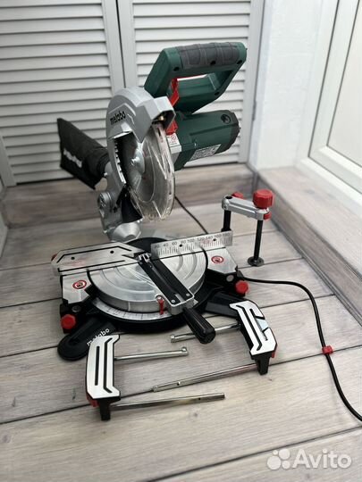 Торцовочная пила аренда