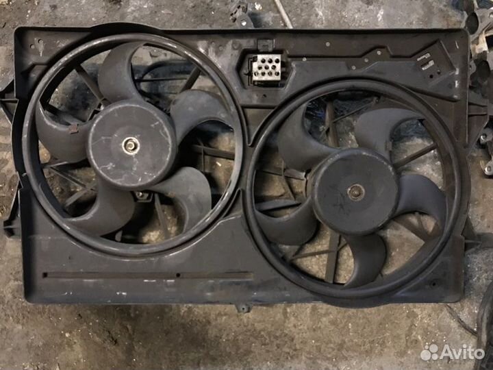 Диффузор радиатора Ford Focus 1 DBW 1998-2005