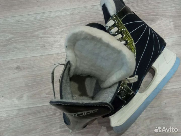 Коньки хоккейные 43 размер